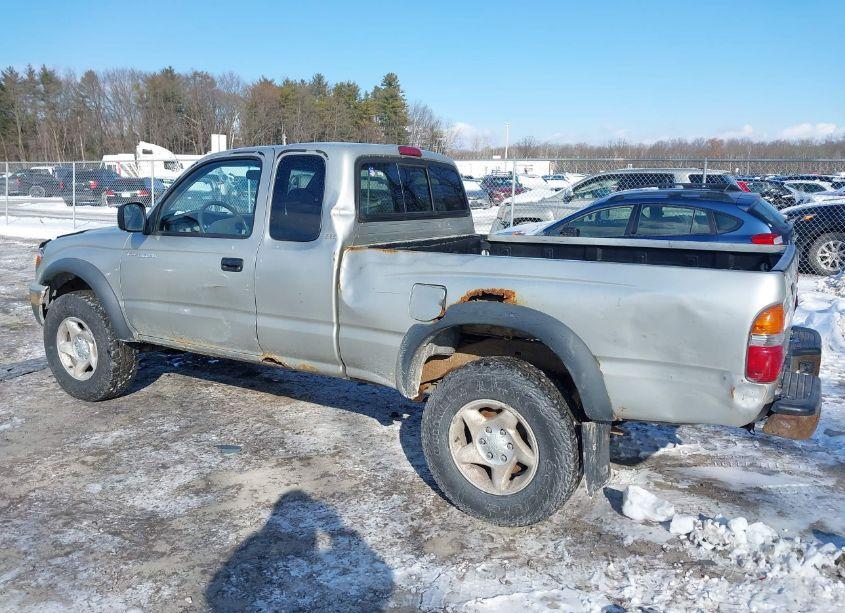 Photo 6 of 2001 Toyota Tacoma BASE V6 (VIN 5TEWN72NX1Z879523)