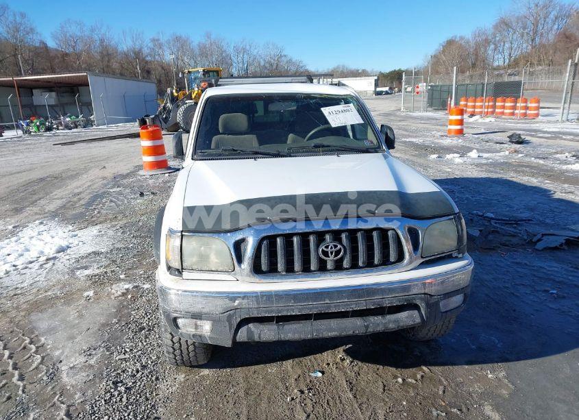 Photo 12 of 2002 Toyota Tacoma BASE V6 (VIN 5TEWN72NX2Z013273)