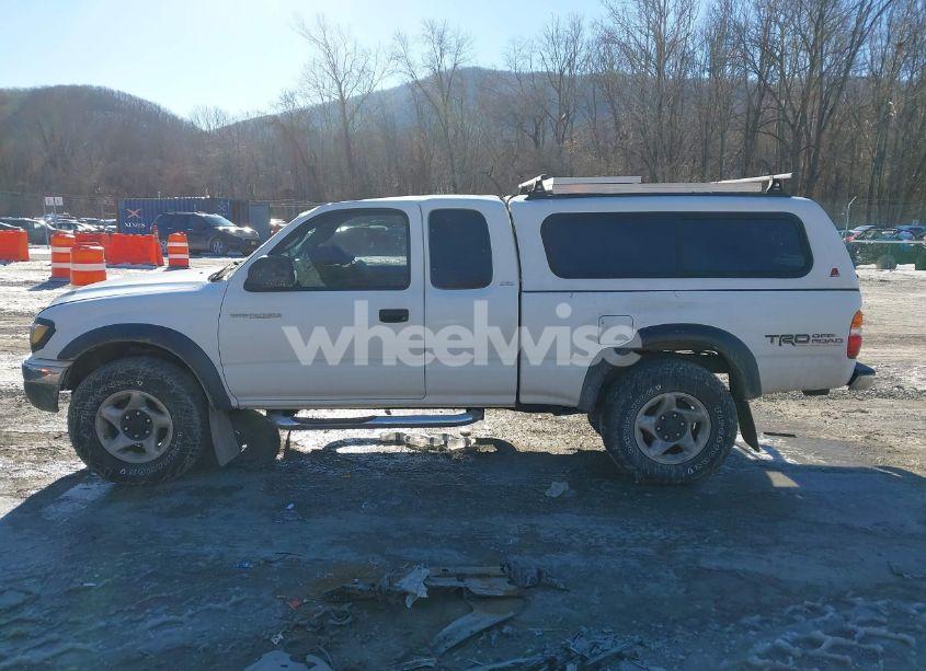 Photo 14 of 2002 Toyota Tacoma BASE V6 (VIN 5TEWN72NX2Z013273)