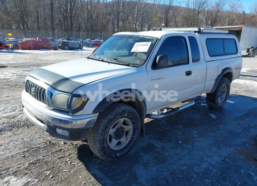 Photo 2 of 2002 Toyota Tacoma BASE V6 (VIN 5TEWN72NX2Z013273)