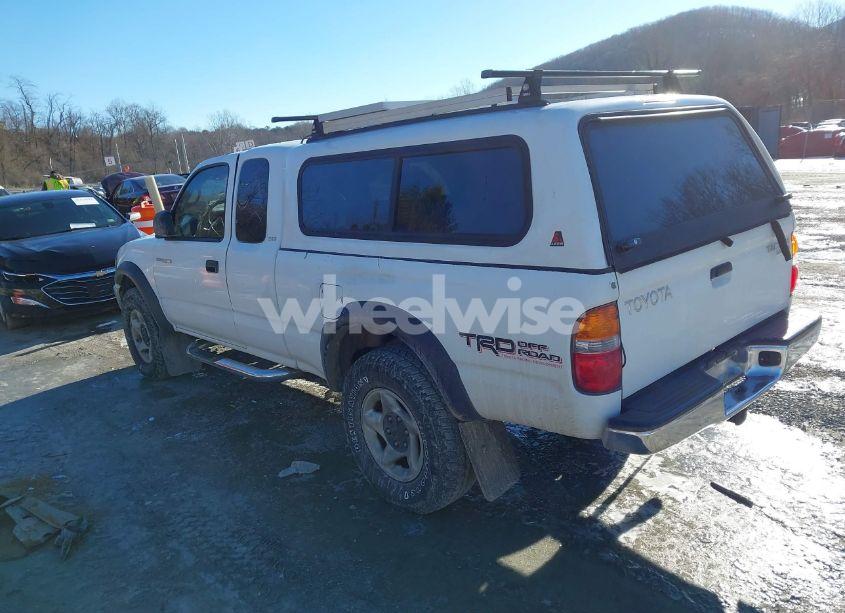 Photo 3 of 2002 Toyota Tacoma BASE V6 (VIN 5TEWN72NX2Z013273)