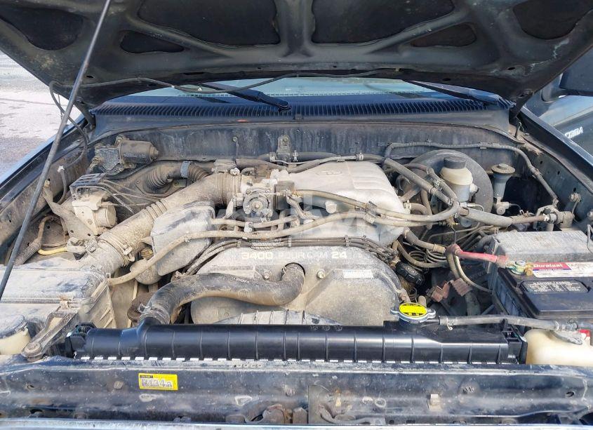 Photo 10 of 2004 Toyota Tacoma BASE V6 (VIN 5TEWN72NX4Z400831)