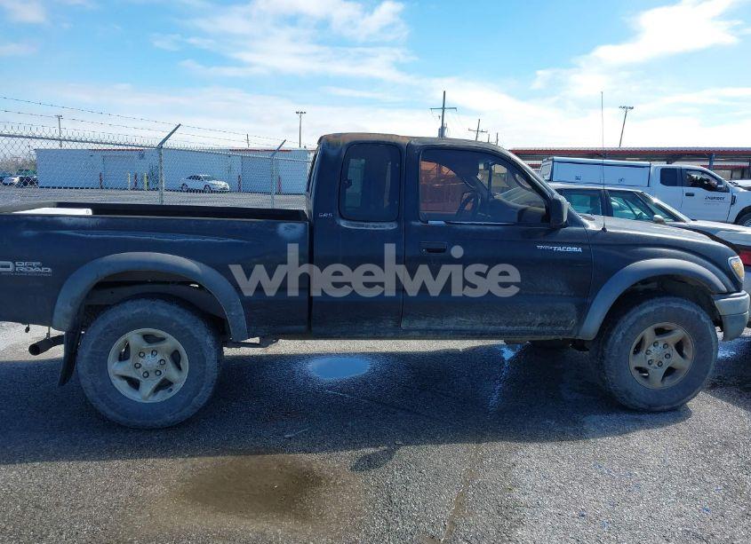 Photo 13 of 2004 Toyota Tacoma BASE V6 (VIN 5TEWN72NX4Z400831)
