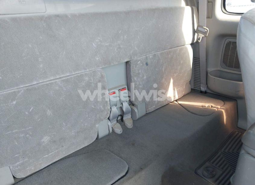 Photo 8 of 2004 Toyota Tacoma BASE V6 (VIN 5TEWN72NX4Z400831)