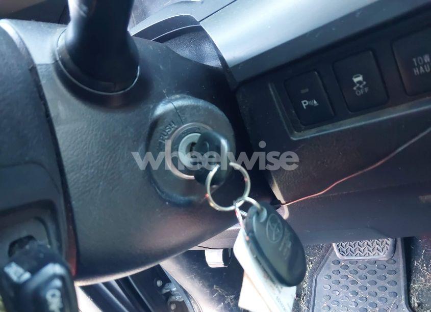 Photo 11 of 2014 Toyota Tundra PLATINUM 5.7L V8 (VIN 5TFAW5F10EX400395)