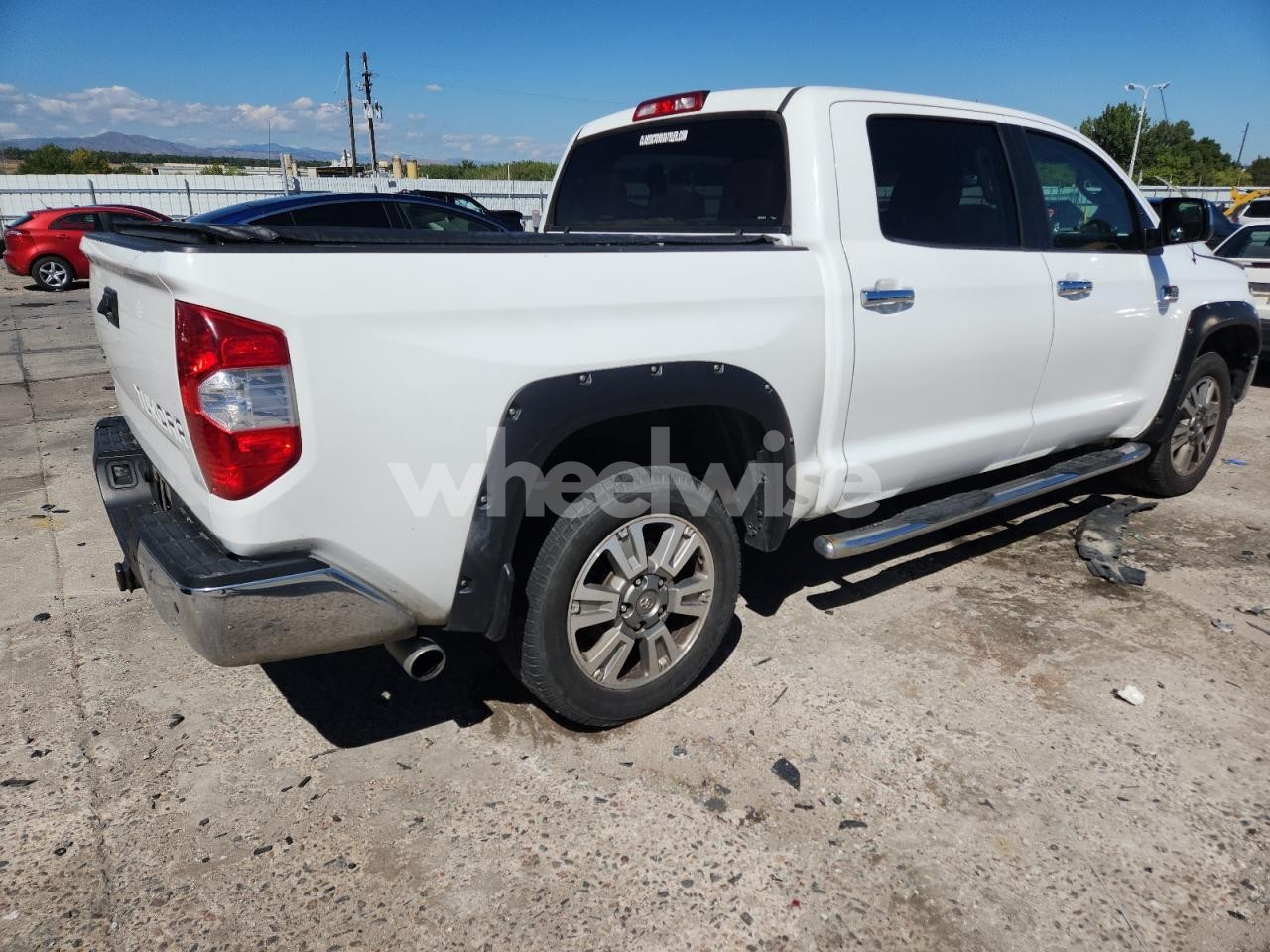 Photo 3 of 2015 TOYOTA TUNDRA CREWMAX 1794 (VIN 5TFAW5F11FX465404)