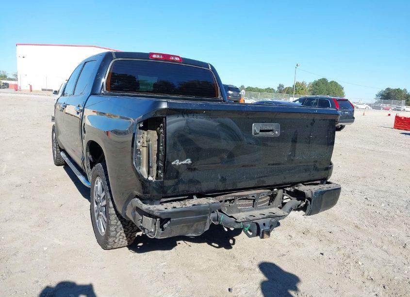 Photo 18 of 2018 Toyota Tundra PLATINUM 5.7L V8 (VIN 5TFAW5F13JX774770)