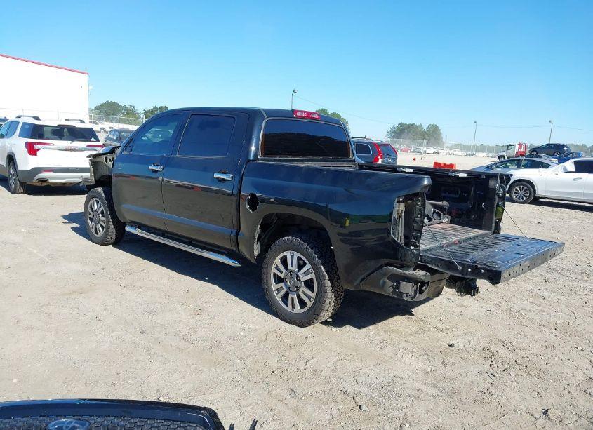 Photo 3 of 2018 Toyota Tundra PLATINUM 5.7L V8 (VIN 5TFAW5F13JX774770)