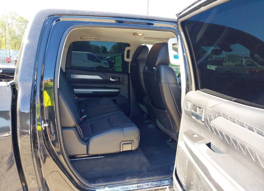 Photo 8 of 2018 Toyota Tundra PLATINUM 5.7L V8 (VIN 5TFAW5F13JX774770)