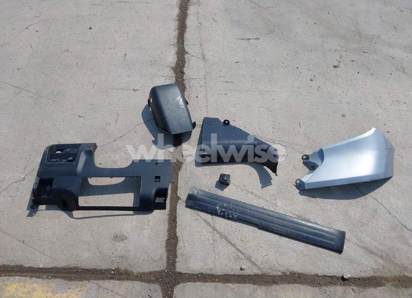 Photo 12 of 2015 Toyota Tundra PLATINUM 5.7L V8 (VIN 5TFAW5F17FX449529)