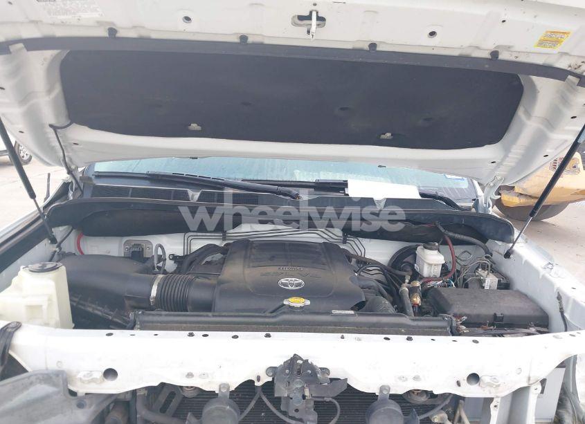 Photo 10 of 2014 Toyota Tundra PLATINUM 5.7L V8 (VIN 5TFAW5F18EX388125)