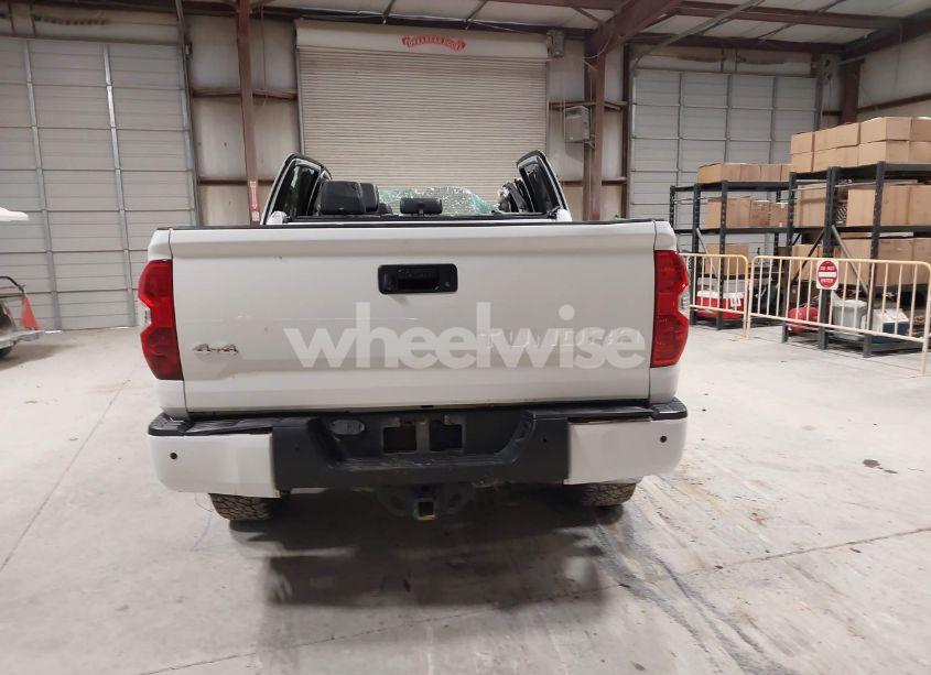 Photo 17 of 2014 Toyota Tundra PLATINUM 5.7L V8 (VIN 5TFAW5F18EX388528)