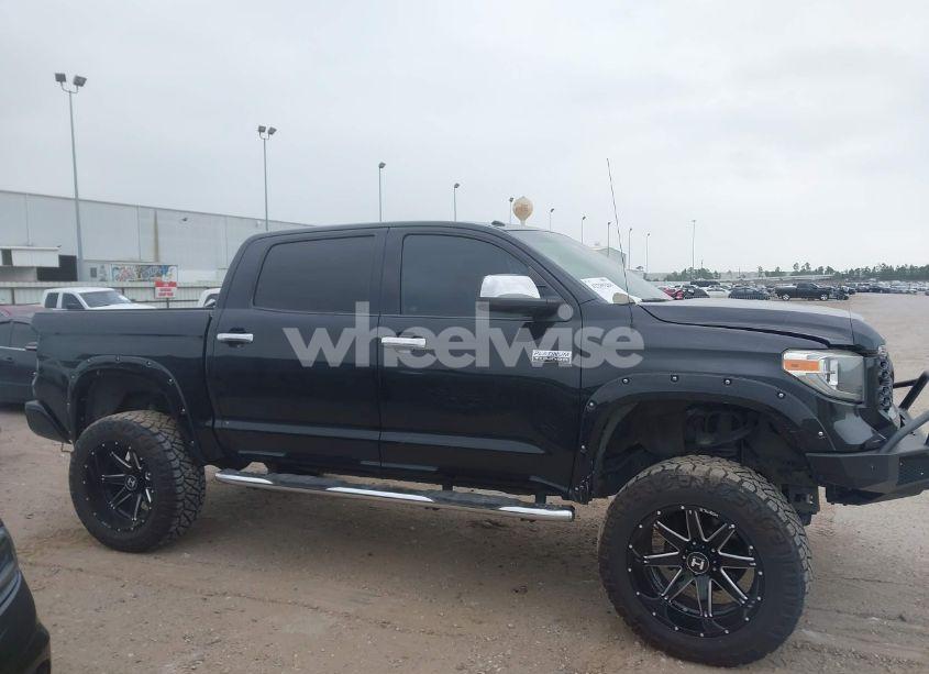 Photo 14 of 2018 Toyota Tundra PLATINUM 5.7L V8 (VIN 5TFAW5F18JX715214)