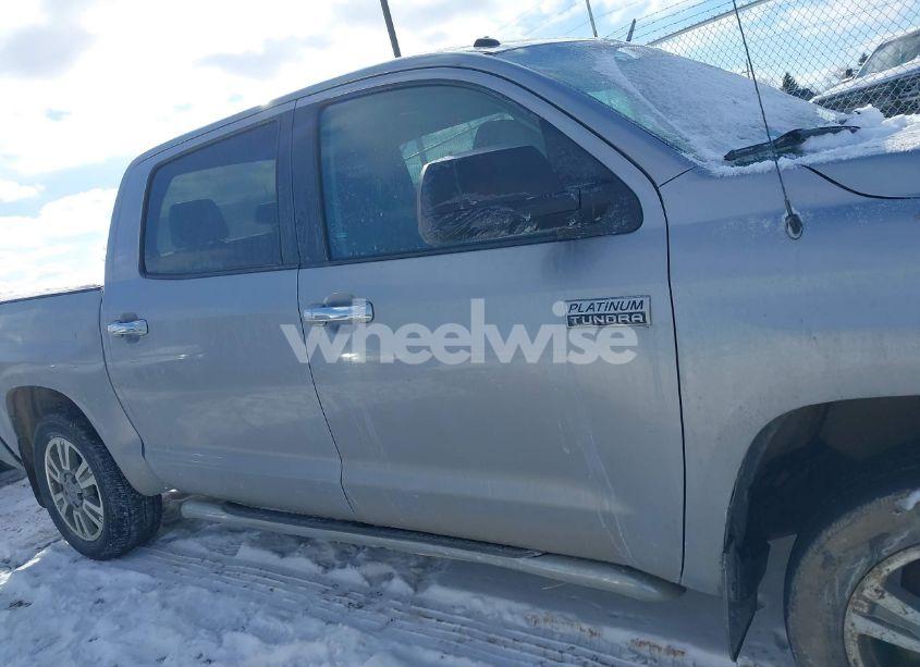 Photo 13 of 2014 Toyota Tundra PLATINUM 5.7L V8 (VIN 5TFAW5F19EX376789)