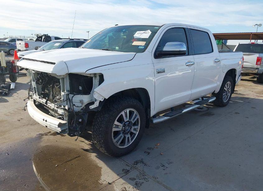 Photo 2 of 2018 Toyota Tundra PLATINUM 5.7L V8 (VIN 5TFAW5F19JX730854)