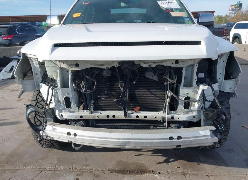 Photo 6 of 2018 Toyota Tundra PLATINUM 5.7L V8 (VIN 5TFAW5F19JX730854)