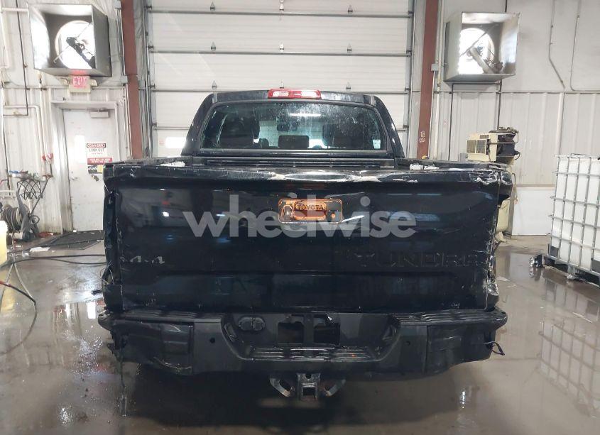 Photo 17 of 2018 Toyota Tundra PLATINUM 5.7L V8 (VIN 5TFAW5F19JX765068)