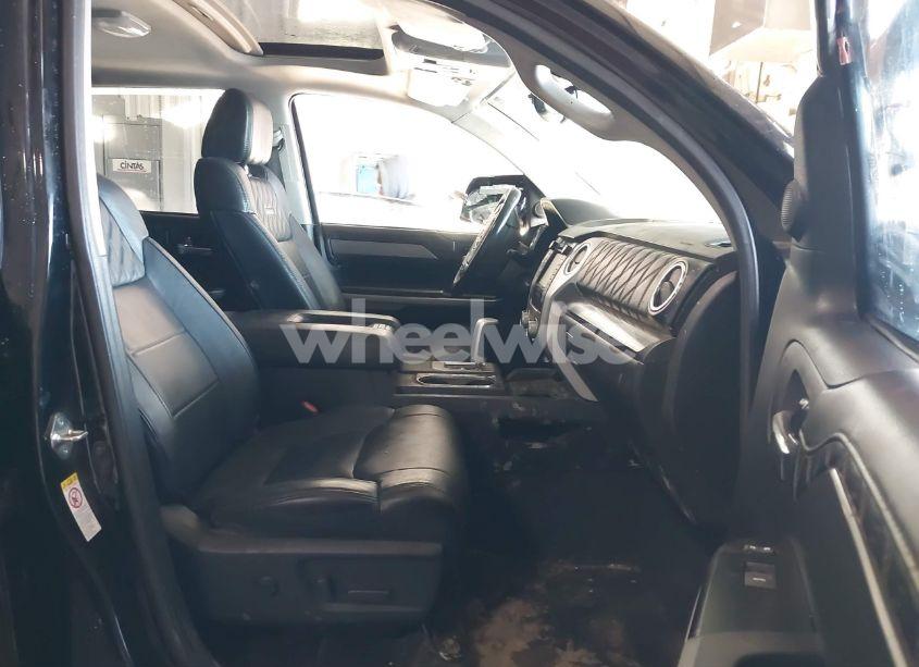 Photo 5 of 2018 Toyota Tundra PLATINUM 5.7L V8 (VIN 5TFAW5F19JX765068)