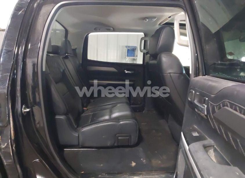 Photo 8 of 2018 Toyota Tundra PLATINUM 5.7L V8 (VIN 5TFAW5F19JX765068)