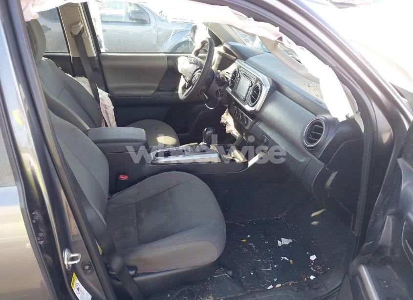 Photo 5 of 2016 Toyota Tacoma SR5 (VIN 5TFAX5GN0GX065186)