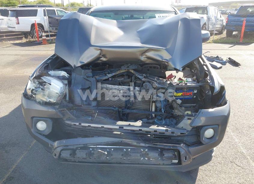Photo 6 of 2016 Toyota Tacoma SR5 (VIN 5TFAX5GN0GX065186)