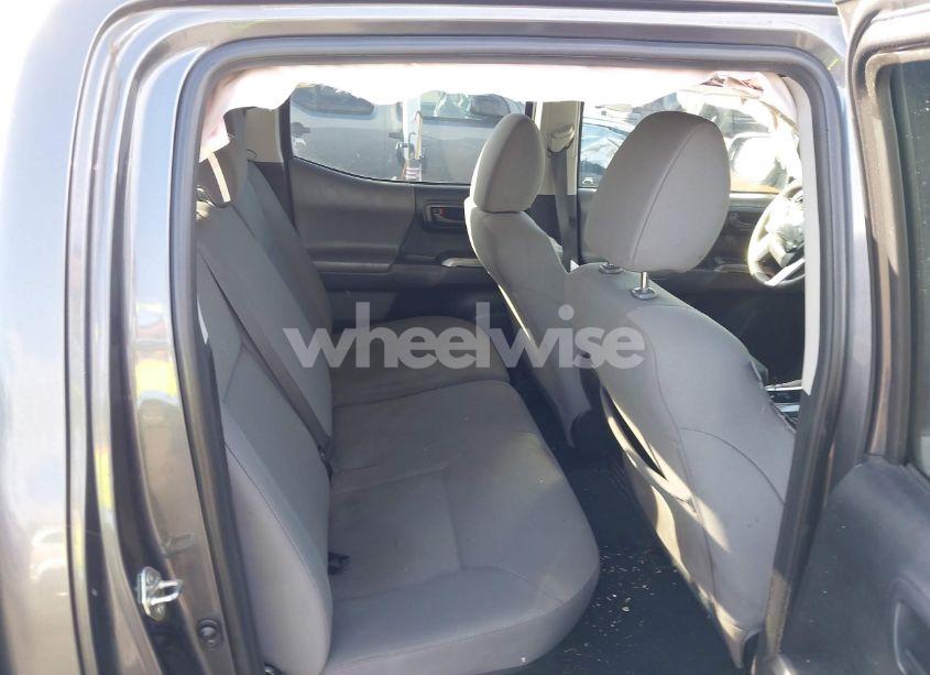 Photo 8 of 2016 Toyota Tacoma SR5 (VIN 5TFAX5GN0GX065186)