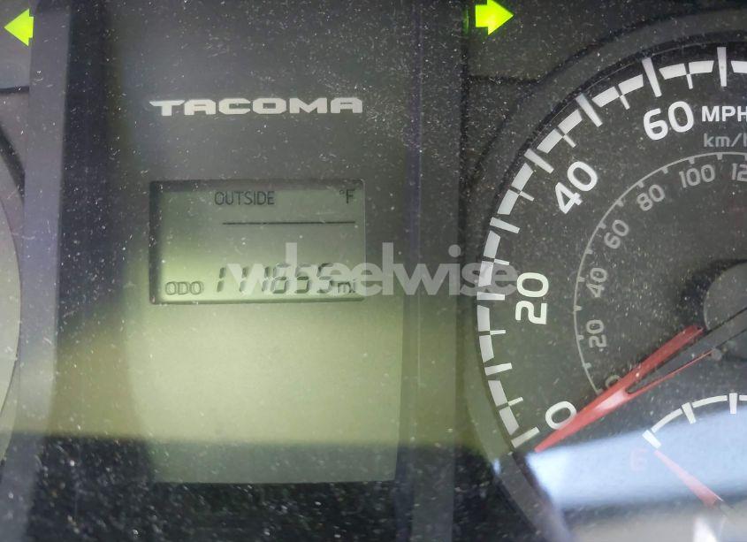 Photo 15 of 2016 Toyota Tacoma SR (VIN 5TFAX5GN1GX055850)