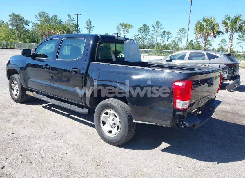 Photo 3 of 2016 Toyota Tacoma SR (VIN 5TFAX5GN1GX055850)