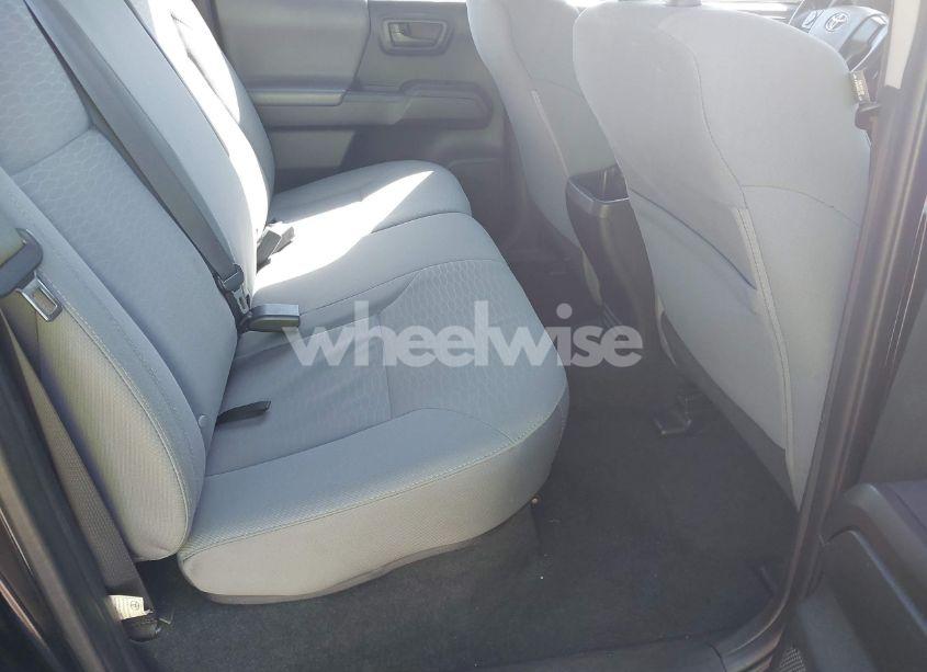 Photo 8 of 2016 Toyota Tacoma SR (VIN 5TFAX5GN1GX055850)