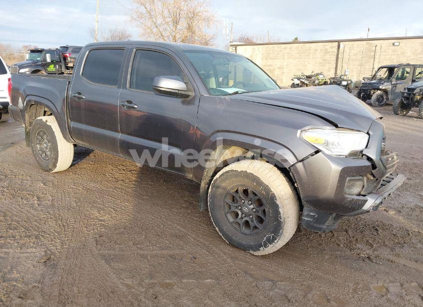 2016 Toyota Tacoma SR (VIN 5TFAX5GN1GX056450) main photo