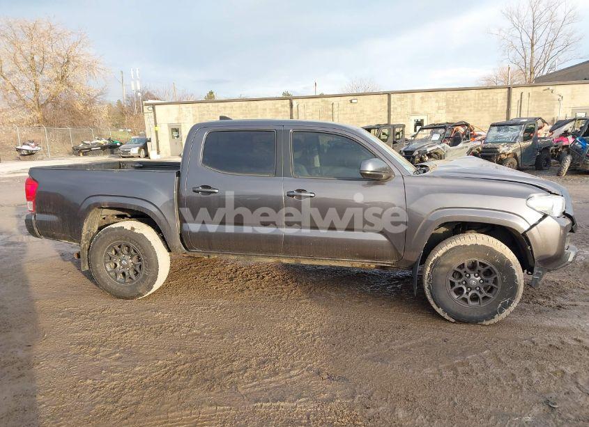 Photo 14 of 2016 Toyota Tacoma SR (VIN 5TFAX5GN1GX056450)