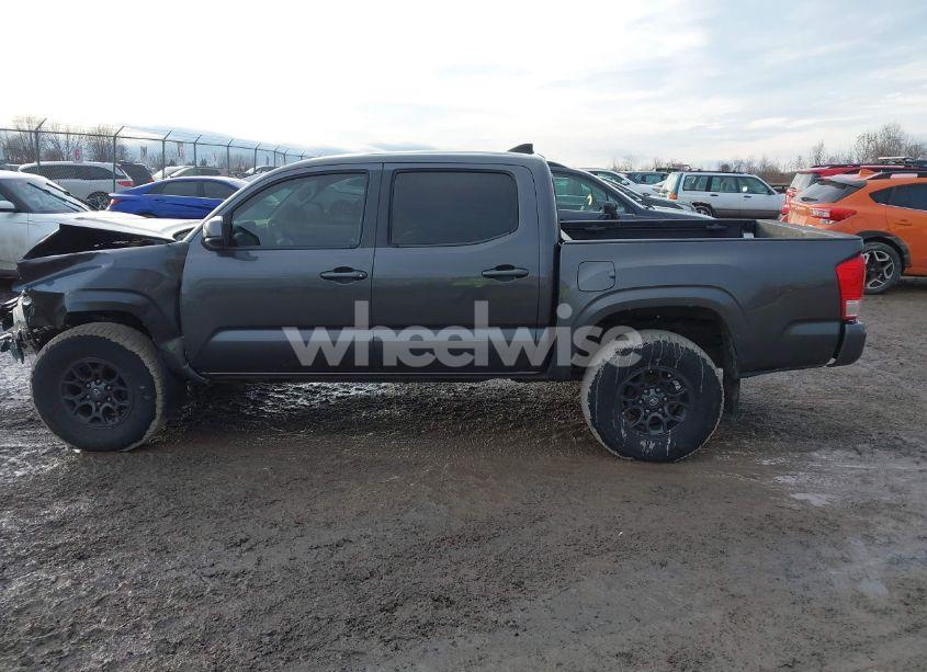 Photo 15 of 2016 Toyota Tacoma SR (VIN 5TFAX5GN1GX056450)