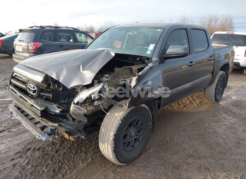 Photo 2 of 2016 Toyota Tacoma SR (VIN 5TFAX5GN1GX056450)