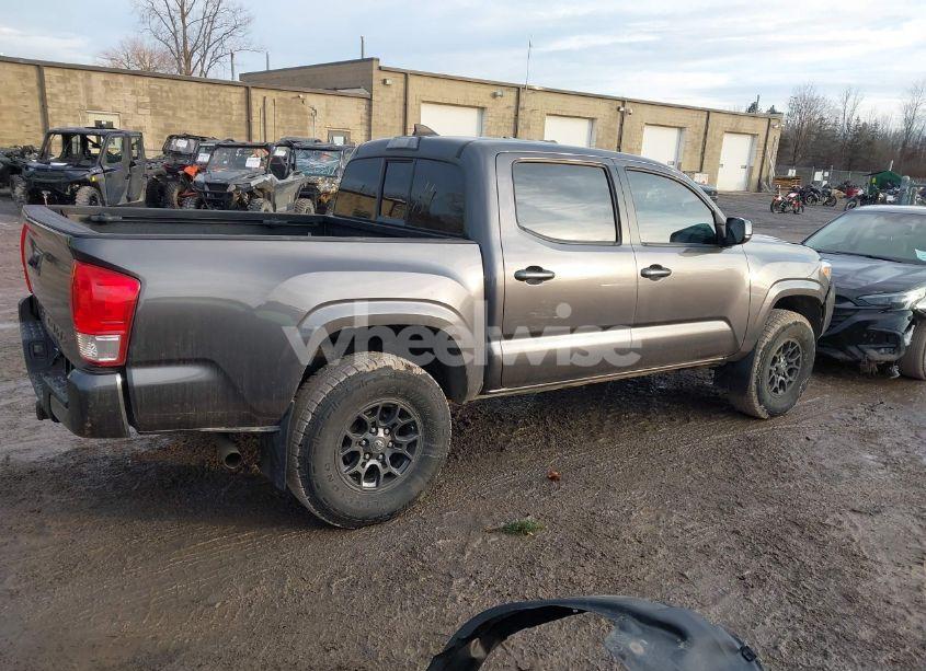 Photo 4 of 2016 Toyota Tacoma SR (VIN 5TFAX5GN1GX056450)