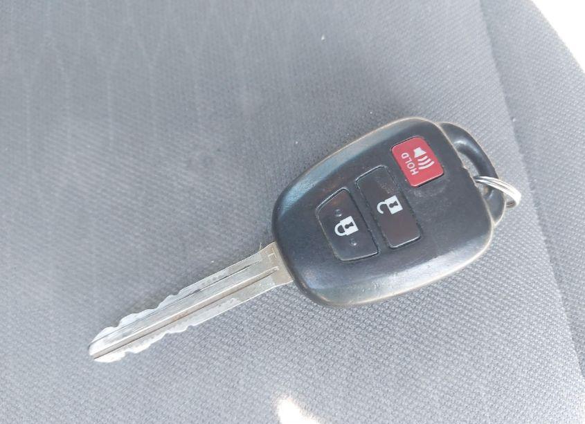 Photo 11 of 2019 Toyota Tacoma SR (VIN 5TFAX5GN1KX137621)