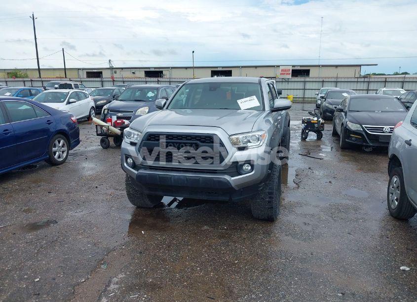 Photo 6 of 2020 Toyota Tacoma SR (VIN 5TFAX5GN1LX184813)