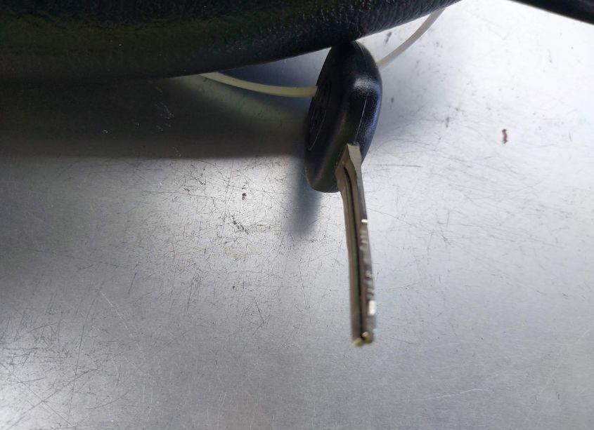 Photo 11 of 2017 Toyota Tacoma SR (VIN 5TFAX5GN2HX090947)