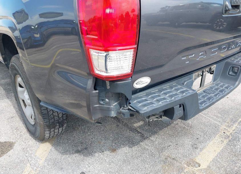 Photo 17 of 2017 Toyota Tacoma SR (VIN 5TFAX5GN2HX090947)