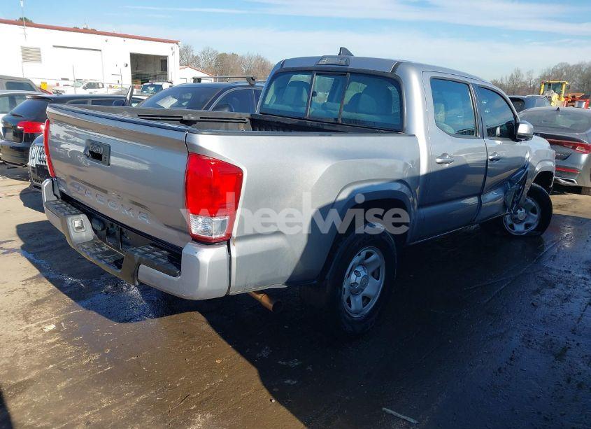 Photo 4 of 2017 Toyota Tacoma SR (VIN 5TFAX5GN2HX096442)