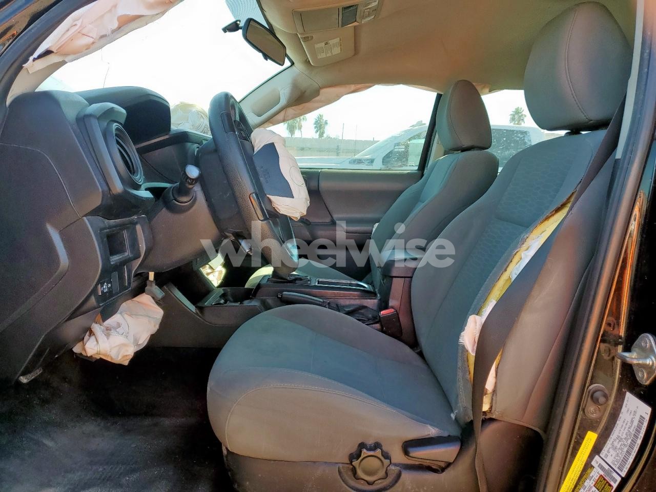 Photo 7 of 2017 TOYOTA TACOMA DOUBLE CAB N/A (VIN 5TFAX5GN2HX101672)