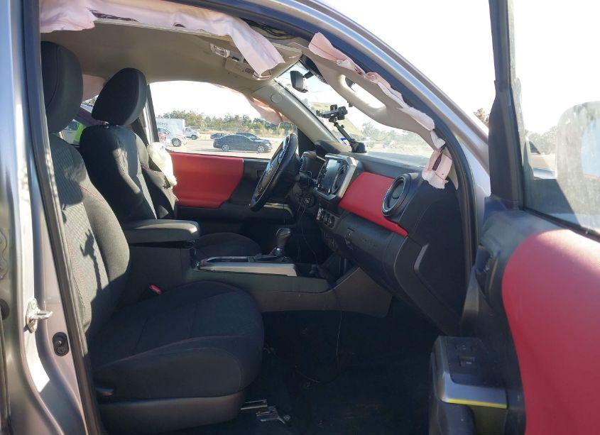 Photo 5 of 2020 Toyota Tacoma SR5 (VIN 5TFAX5GN2LX176669)