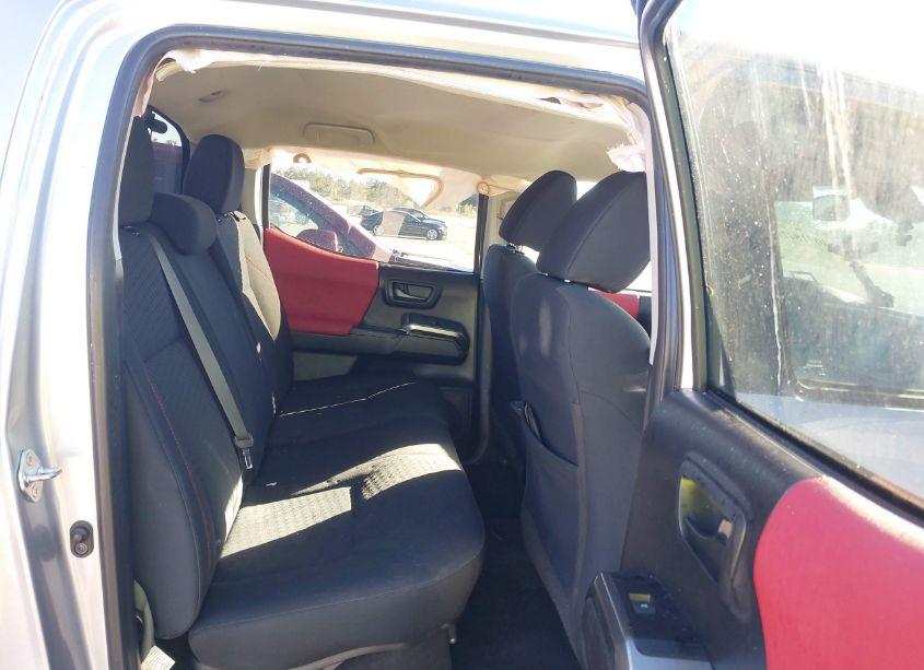 Photo 8 of 2020 Toyota Tacoma SR5 (VIN 5TFAX5GN2LX176669)