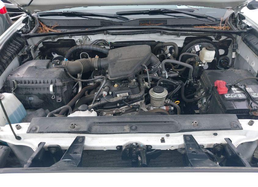 Photo 10 of 2021 Toyota Tacoma SR (VIN 5TFAX5GN2MX190296)