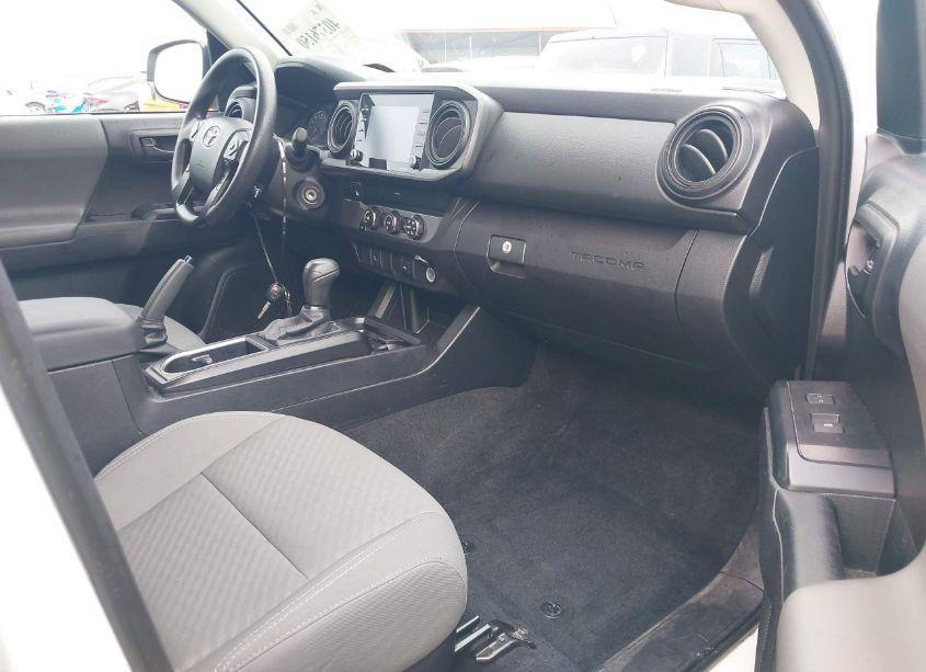 Photo 5 of 2021 Toyota Tacoma SR (VIN 5TFAX5GN2MX190296)