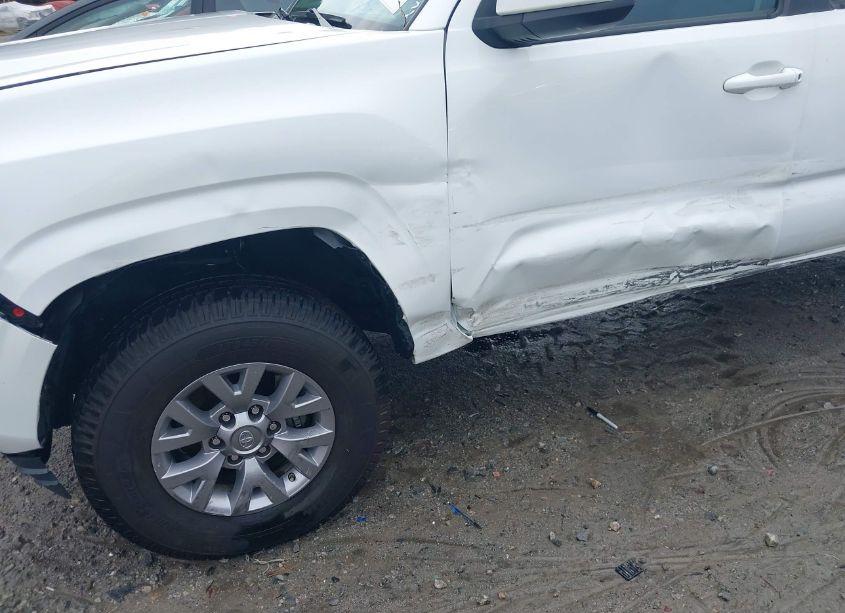 Photo 6 of 2021 Toyota Tacoma SR (VIN 5TFAX5GN2MX190296)