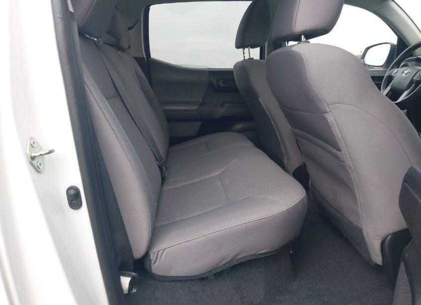 Photo 8 of 2021 Toyota Tacoma SR (VIN 5TFAX5GN2MX190296)