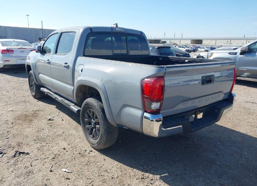 Photo 3 of 2021 Toyota Tacoma SR5 (VIN 5TFAX5GN2MX192193)