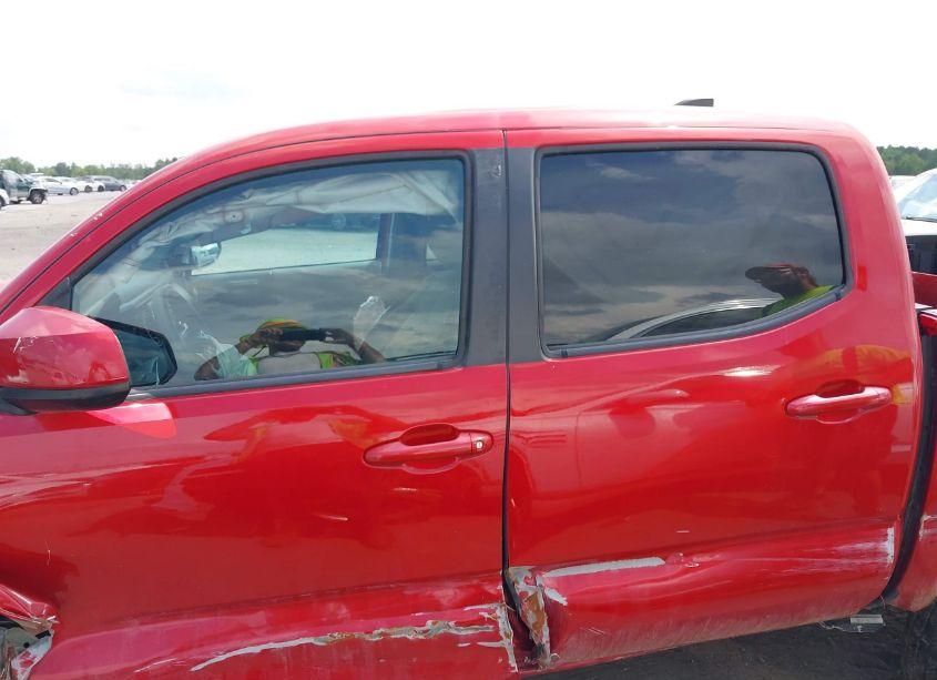 Photo 15 of 2020 Toyota Tacoma SR (VIN 5TFAX5GN3LX177524)