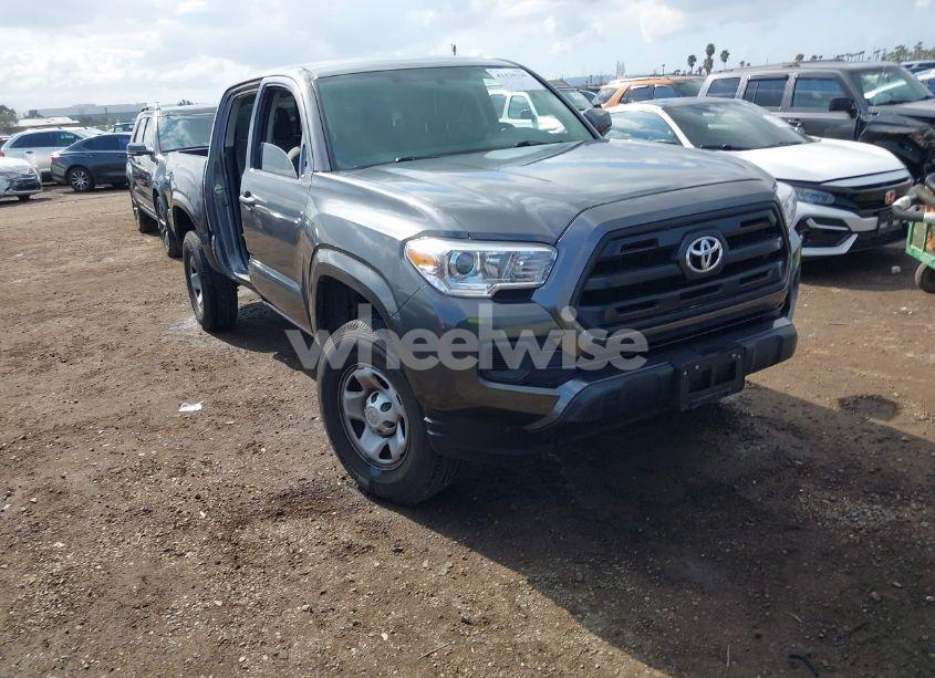 2016 Toyota Tacoma DOUBLE CAB/SR/SR5 (VIN 5TFAX5GN4GX070617) main photo