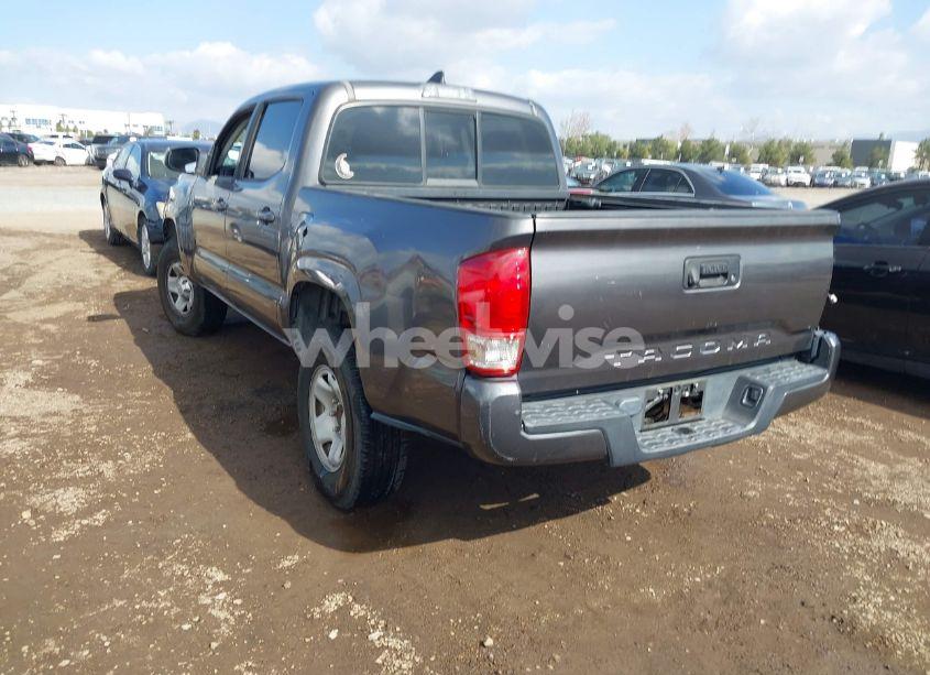 Photo 3 of 2016 Toyota Tacoma DOUBLE CAB/SR/SR5 (VIN 5TFAX5GN4GX070617)